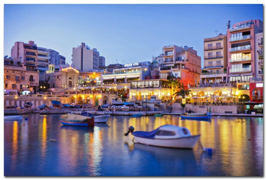 Spectacular Apartment Valletta And Harbour Views Sliema Bagian luar foto